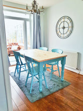 Load image into Gallery viewer, Fiddleback Farmhouse Dining Chair, Kitchen Chair - Saravi Furniture
